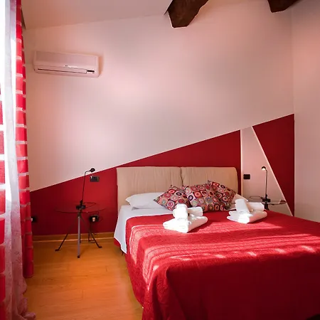 דירה For Rent Red Theater ורונה